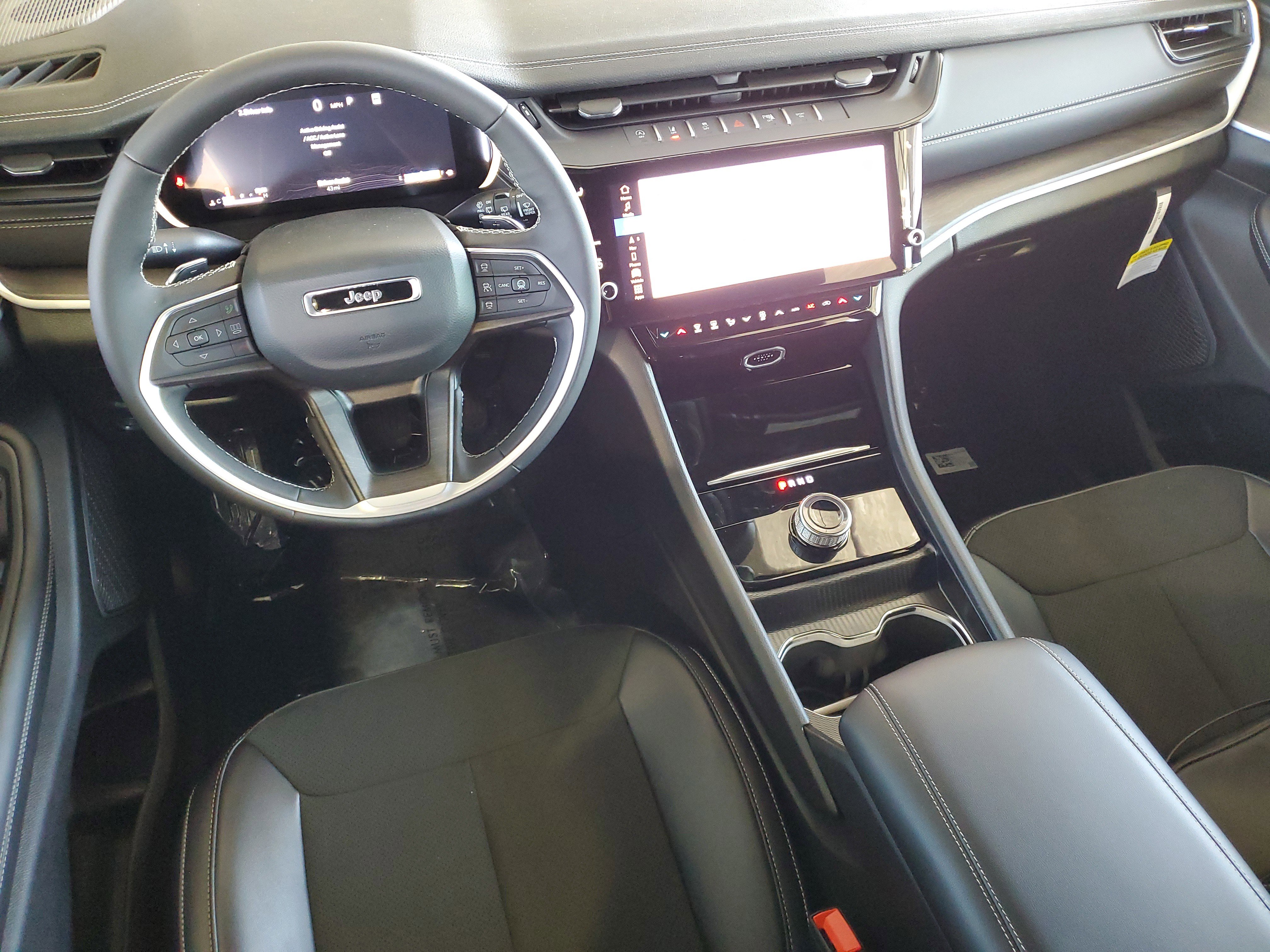 New 2026 Jeep Grand Cherokee L 2WD image 13