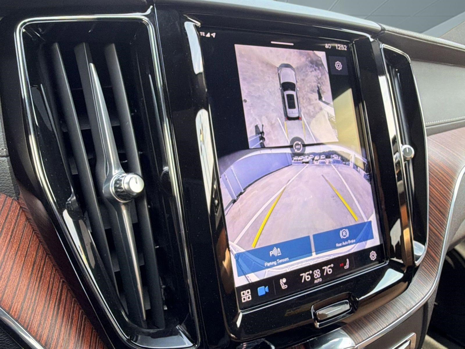 Used 2025 Volvo XC60 B5 Ultra w/ Protection Package Premier image 24