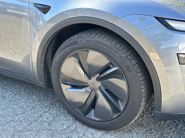 Used 2026 Tesla Model Y AWD image 8