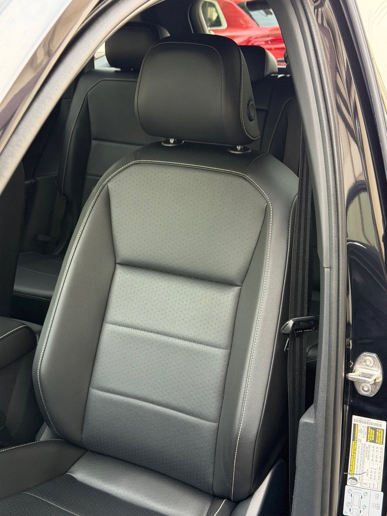 Used 2021 Volkswagen Tiguan SE R-Line AWD/4WD image 29