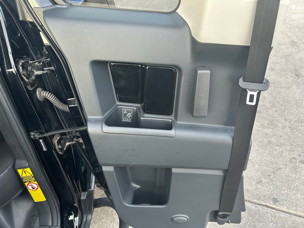 Used 2014 Toyota FJ Cruiser 4WD w/ Upgrade Package image 27