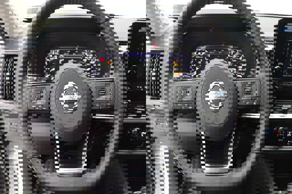 Used 2024 Nissan Pathfinder SL w/ SL Premium Package image 20