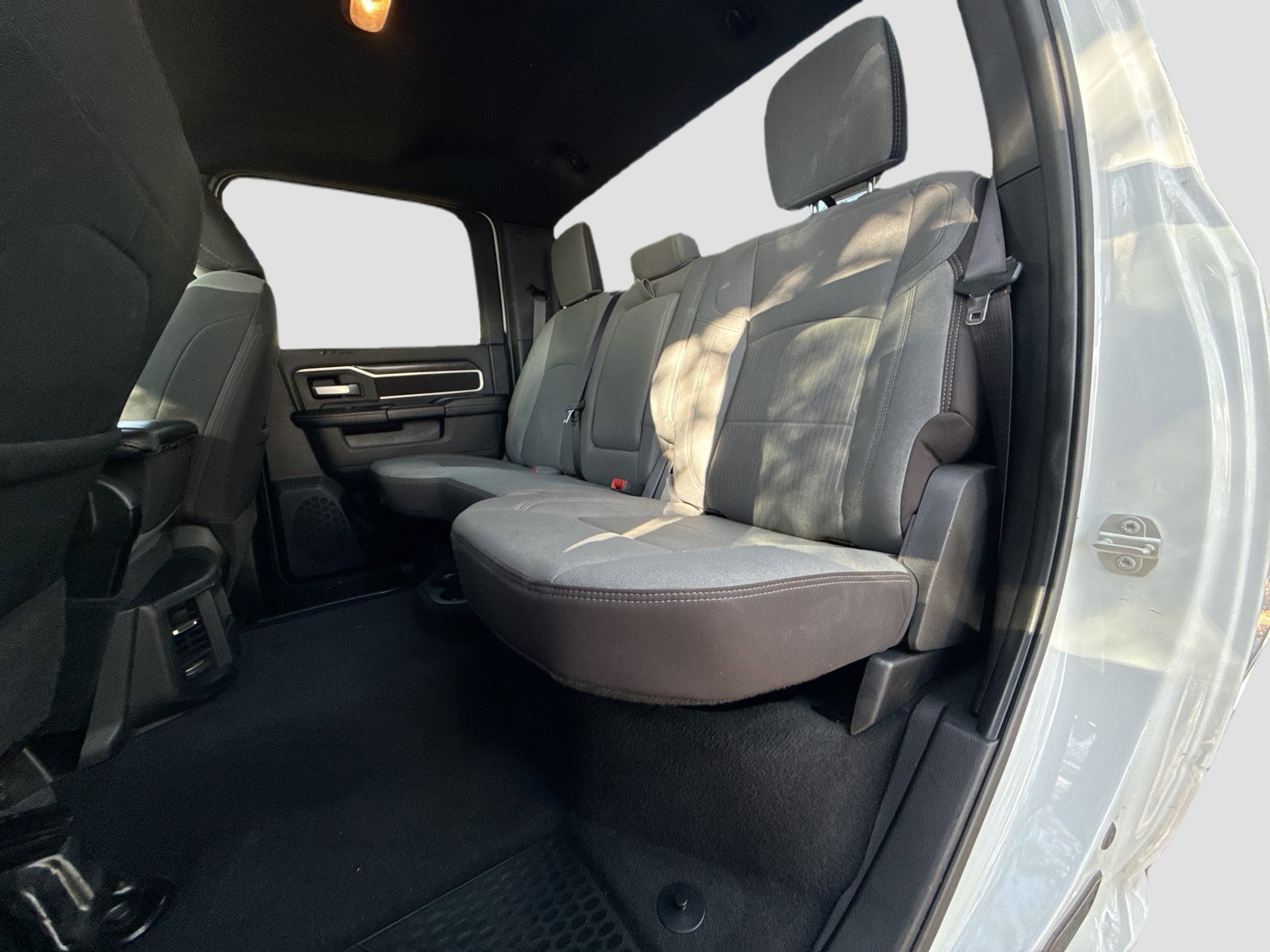 Used 2024 RAM 3500 Big Horn image 20