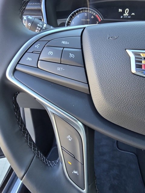 New 2025 Cadillac XT5 Luxury image 24