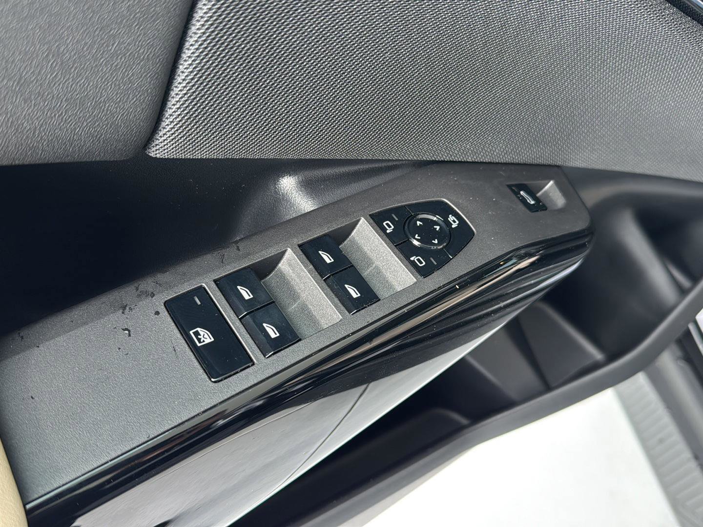 New 2026 BMW X3 xDrive30 w/ Premium Package image 28