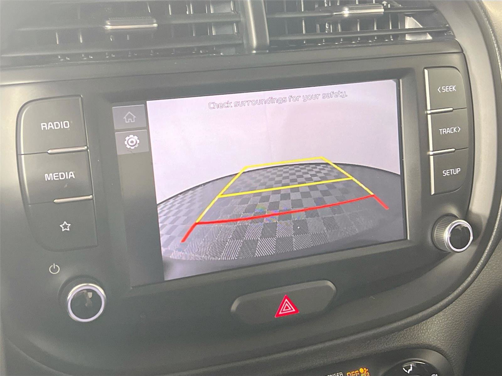 Used 2025 Kia Soul LX w/ LX Technology Package FWD image 14
