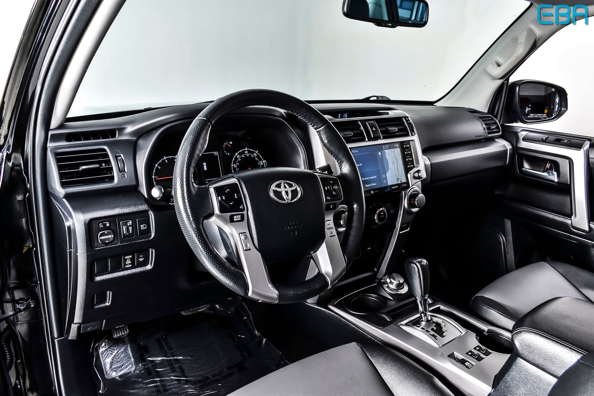 Used 2024 Toyota 4Runner SR5 Premium w/ Moonroof Package AWD/4WD image 17