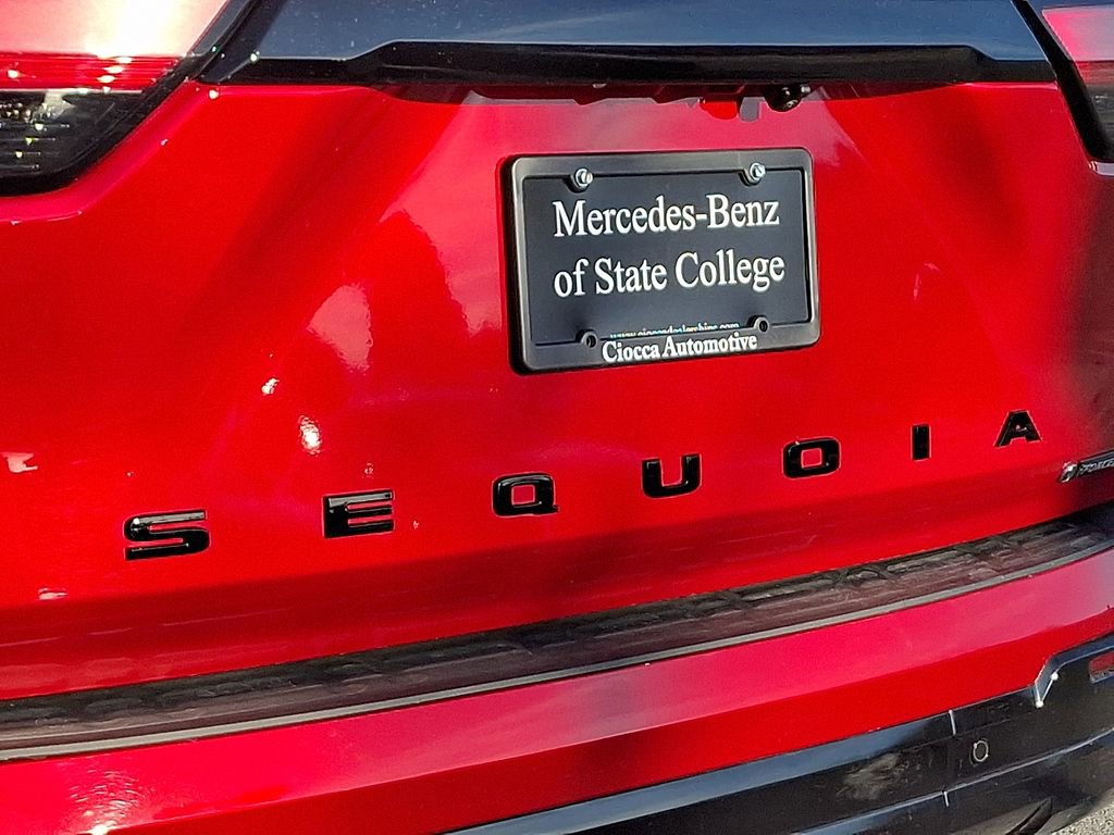 Used 2025 Toyota Sequoia Platinum image 32