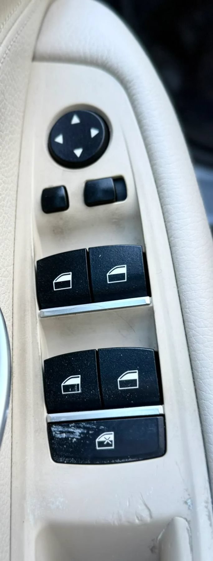 Used 2013 BMW 528i Sedan RWD image 25