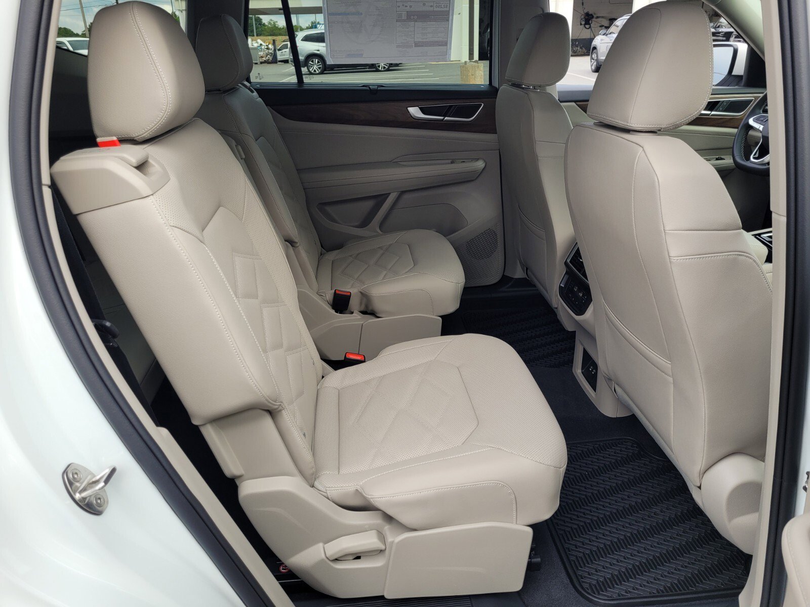 New 2026 Volkswagen Atlas SE image 9