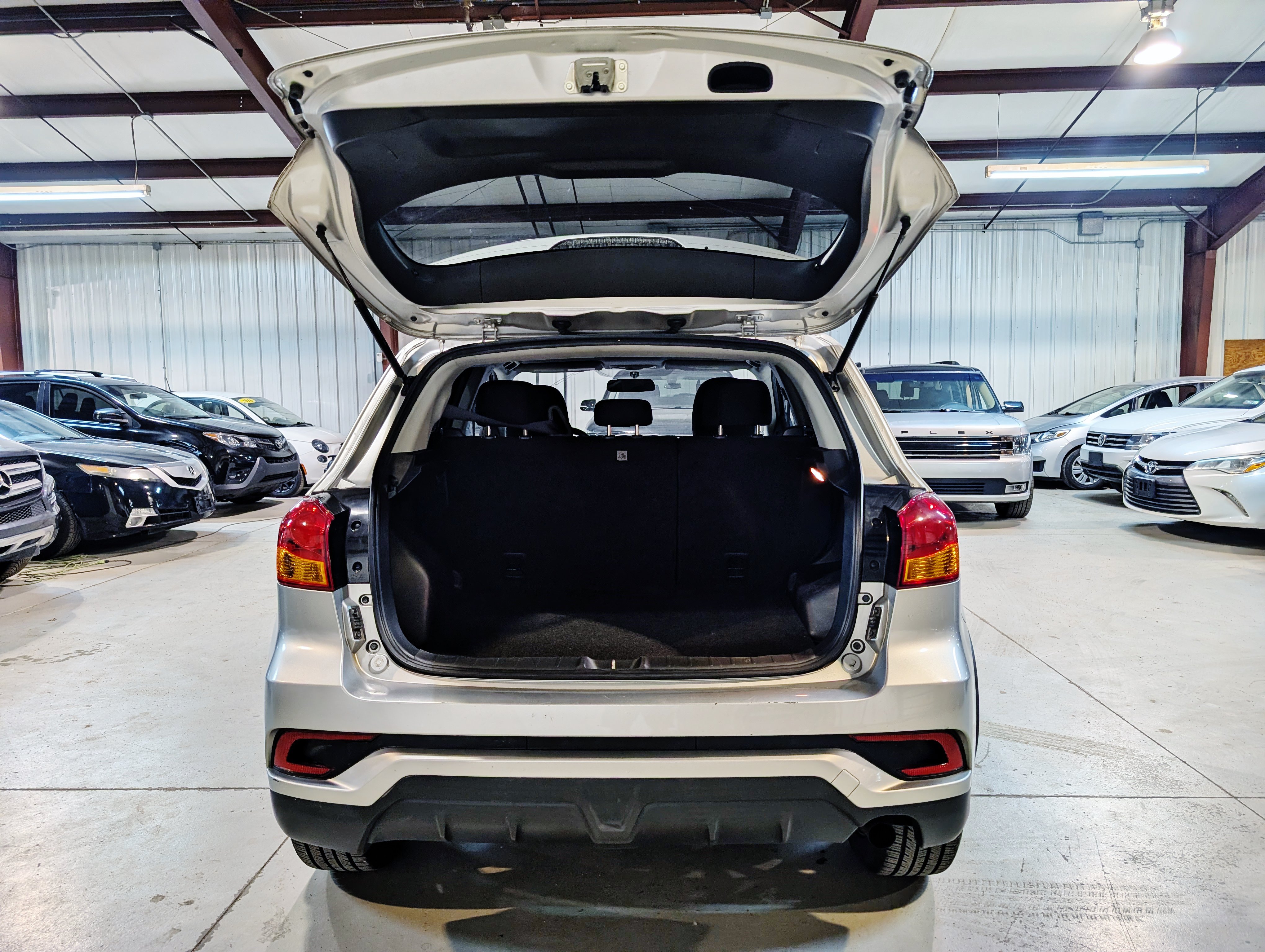 Used 2018 Mitsubishi Outlander Sport ES AWD/4WD image 21