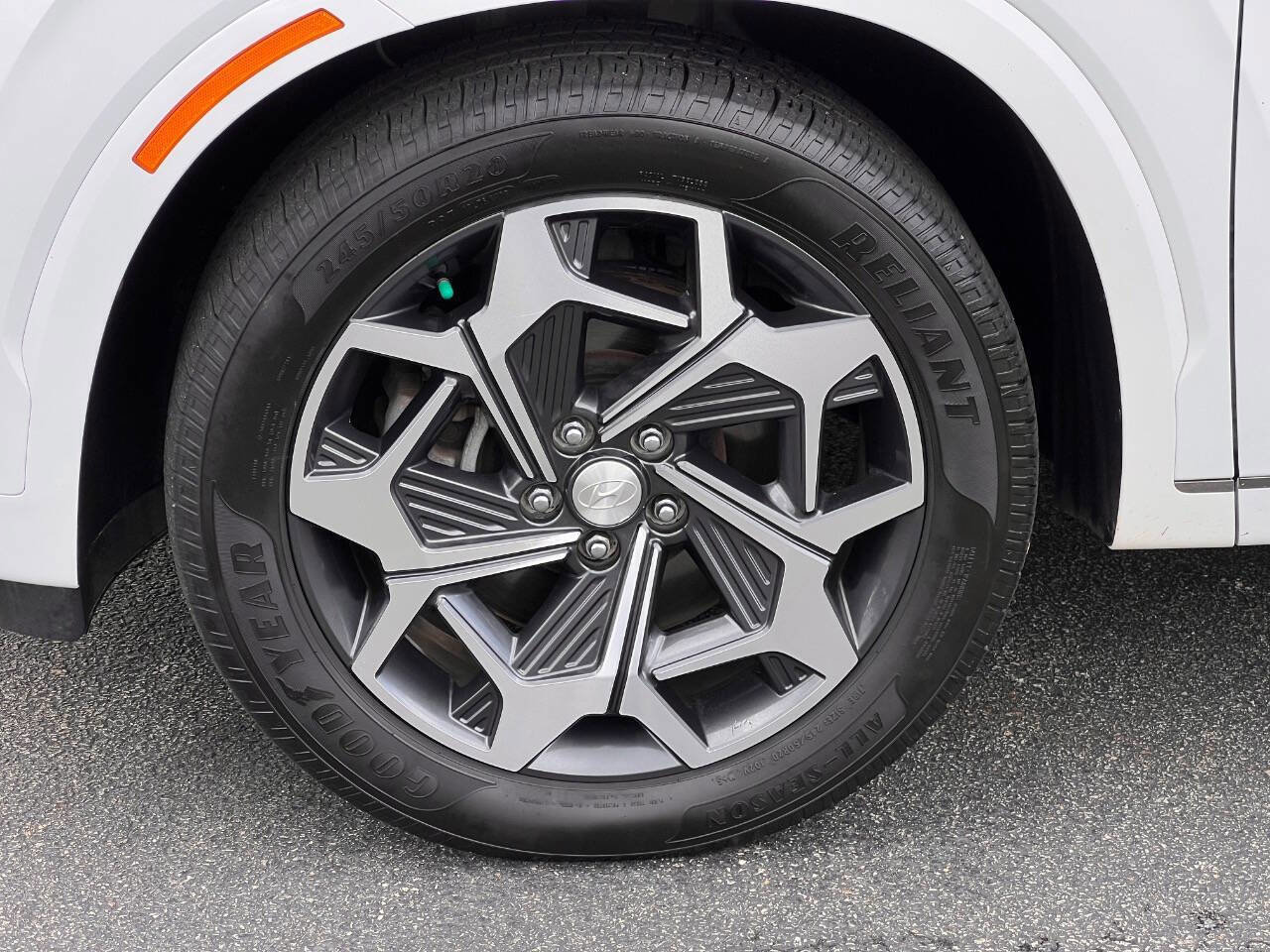 Used 2022 Hyundai Palisade Calligraphy image 9