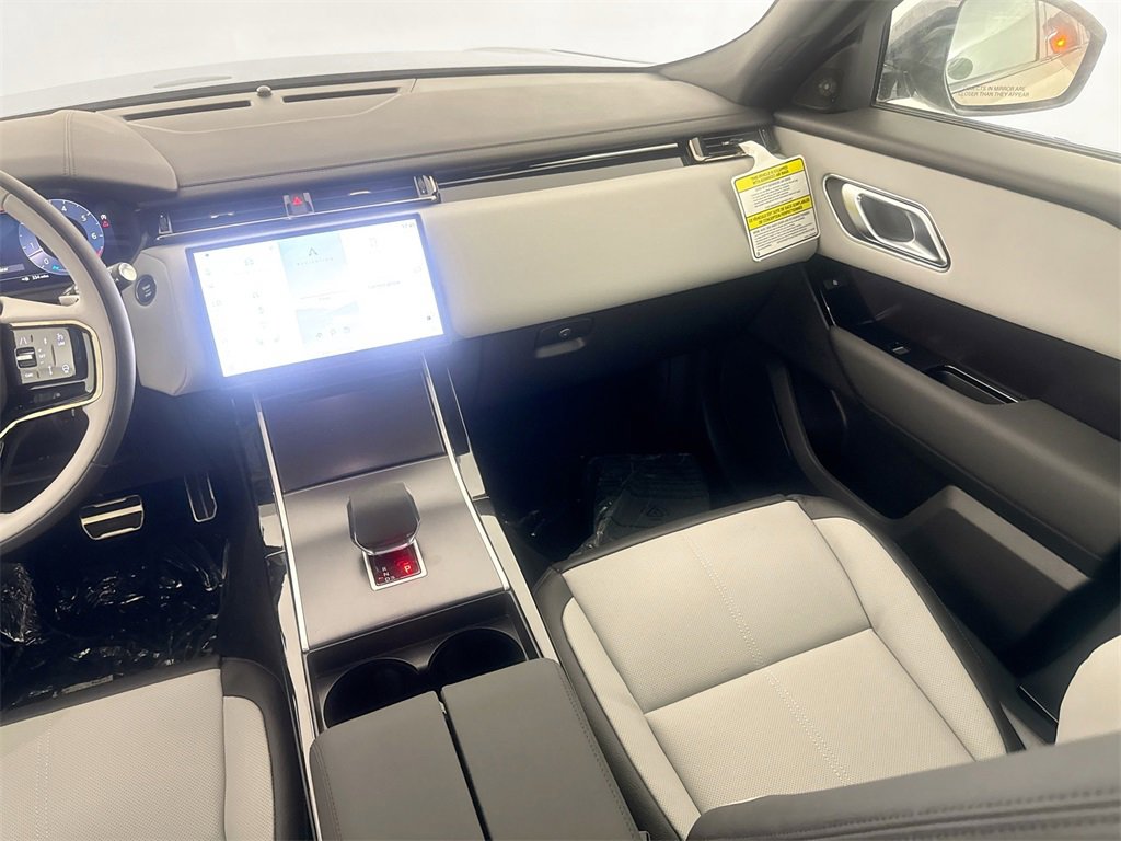New 2026 Land Rover Range Rover Velar Dynamic SE image 23