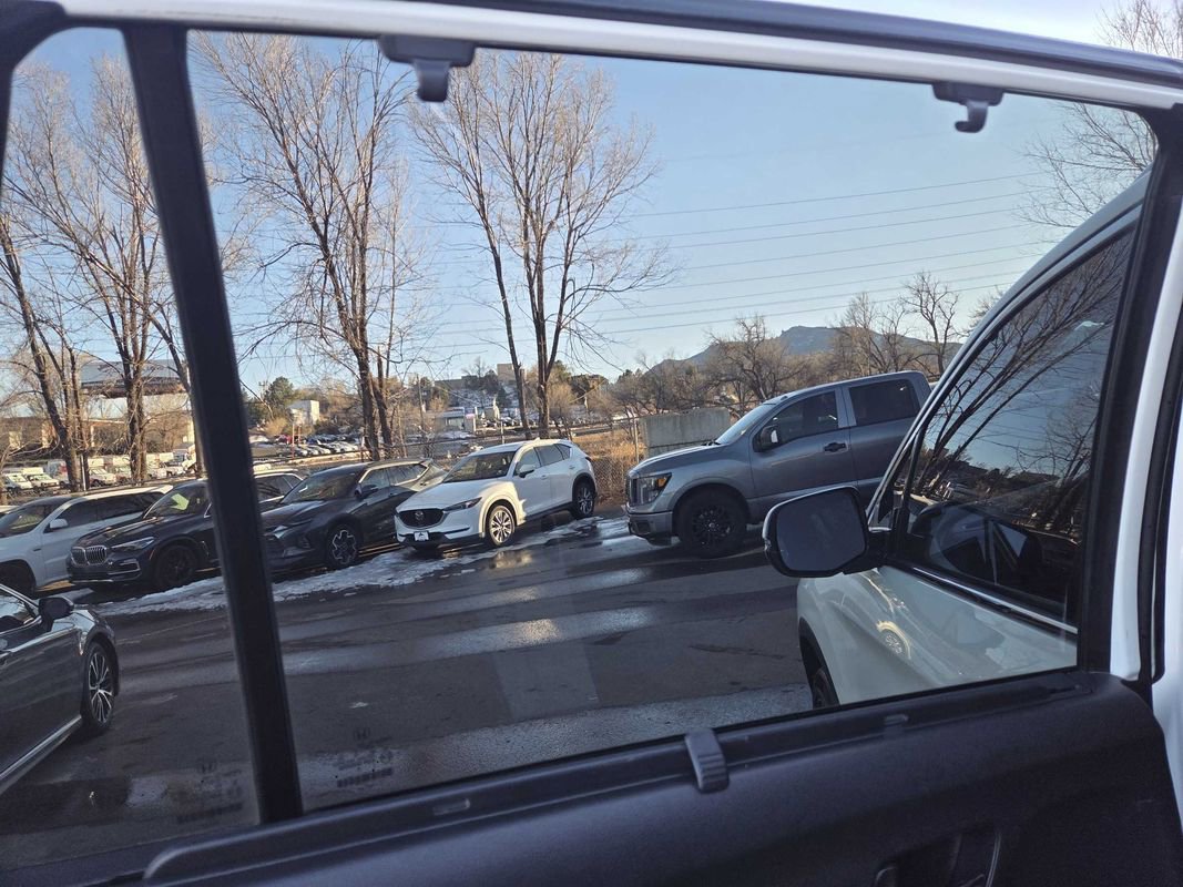 Used 2018 Honda Pilot Elite image 24