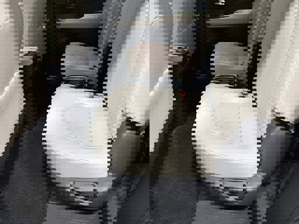 Used 2025 Toyota Grand Highlander AWD image 46