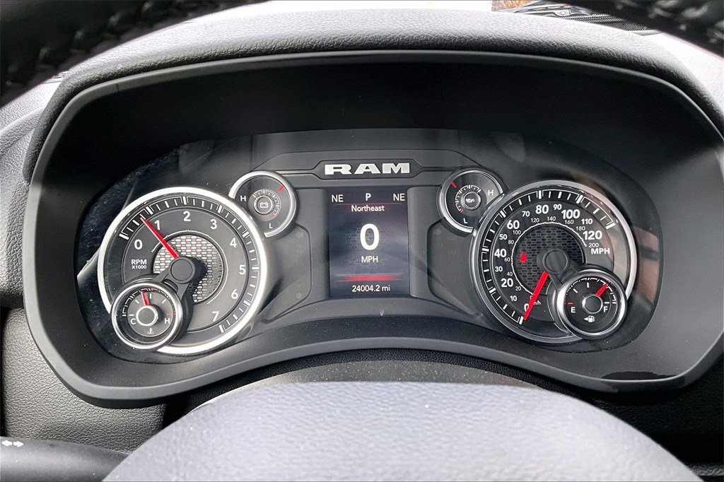 Used 2024 RAM 2500 Big Horn w/ Sport Appearance Package image 22