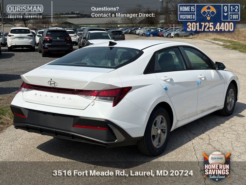 New 2026 Hyundai Elantra SE FWD image 3