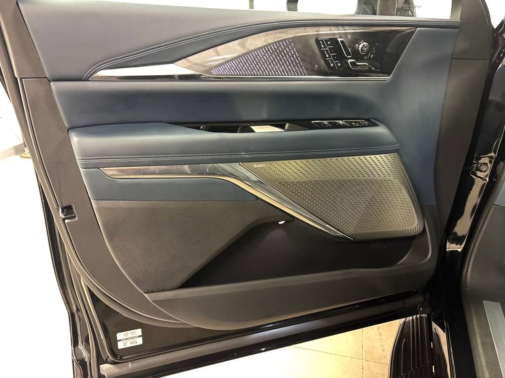 New 2025 Cadillac Escalade IQ Sport 2 image 17