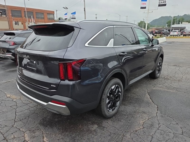 New 2026 Kia Sorento S AWD/4WD image 7