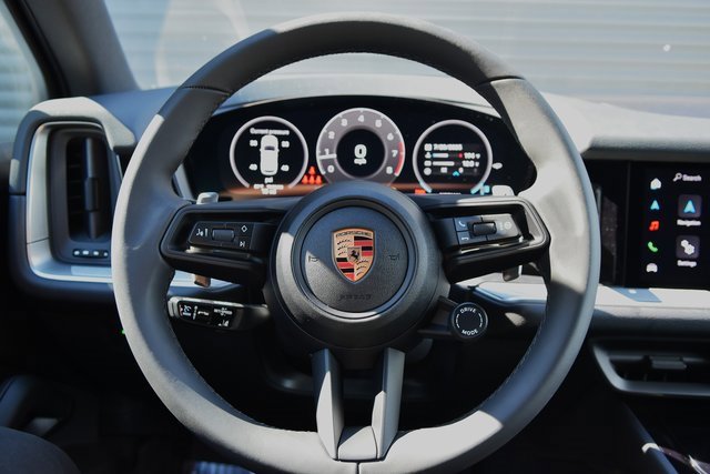 Certified 2025 Porsche Cayenne image 19
