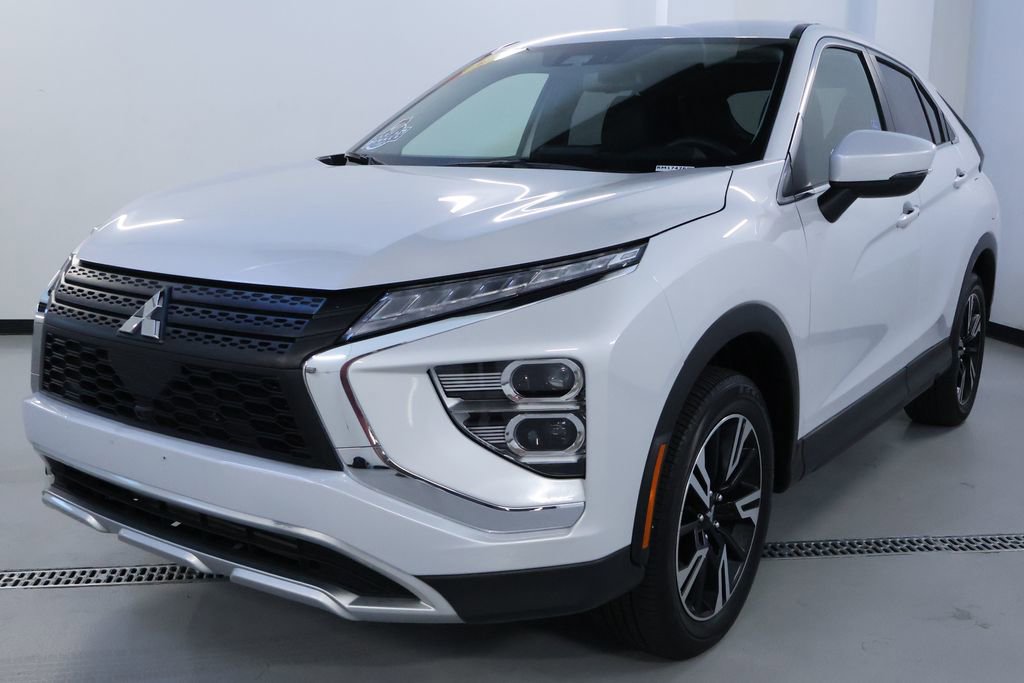 Used 2025 Mitsubishi Eclipse Cross SE image 3