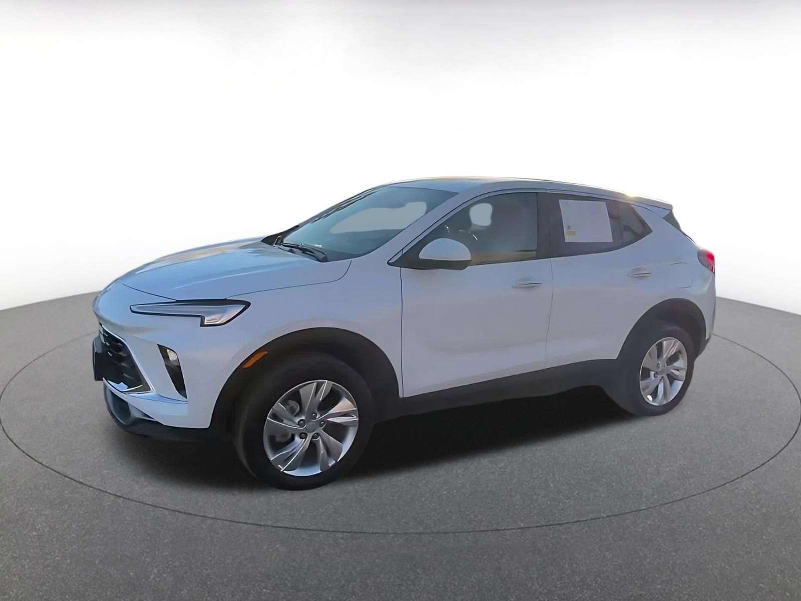 Used 2025 Buick Encore GX Preferred AWD/4WD image 8