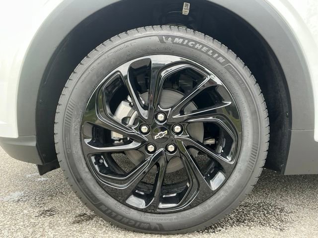 New 2027 Chevrolet Bolt RS FWD image 13