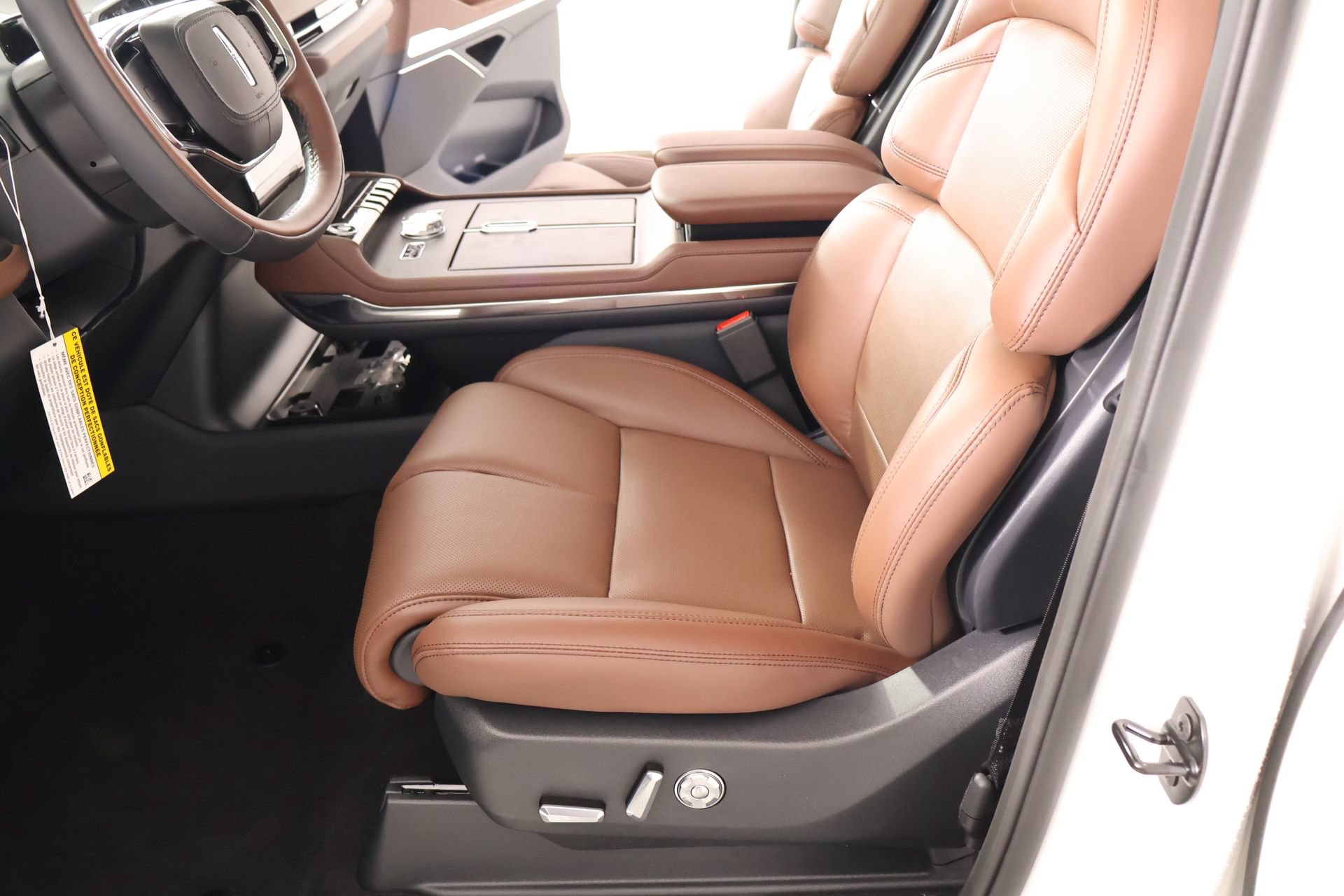 New 2026 Lincoln Navigator L Reserve AWD/4WD image 12