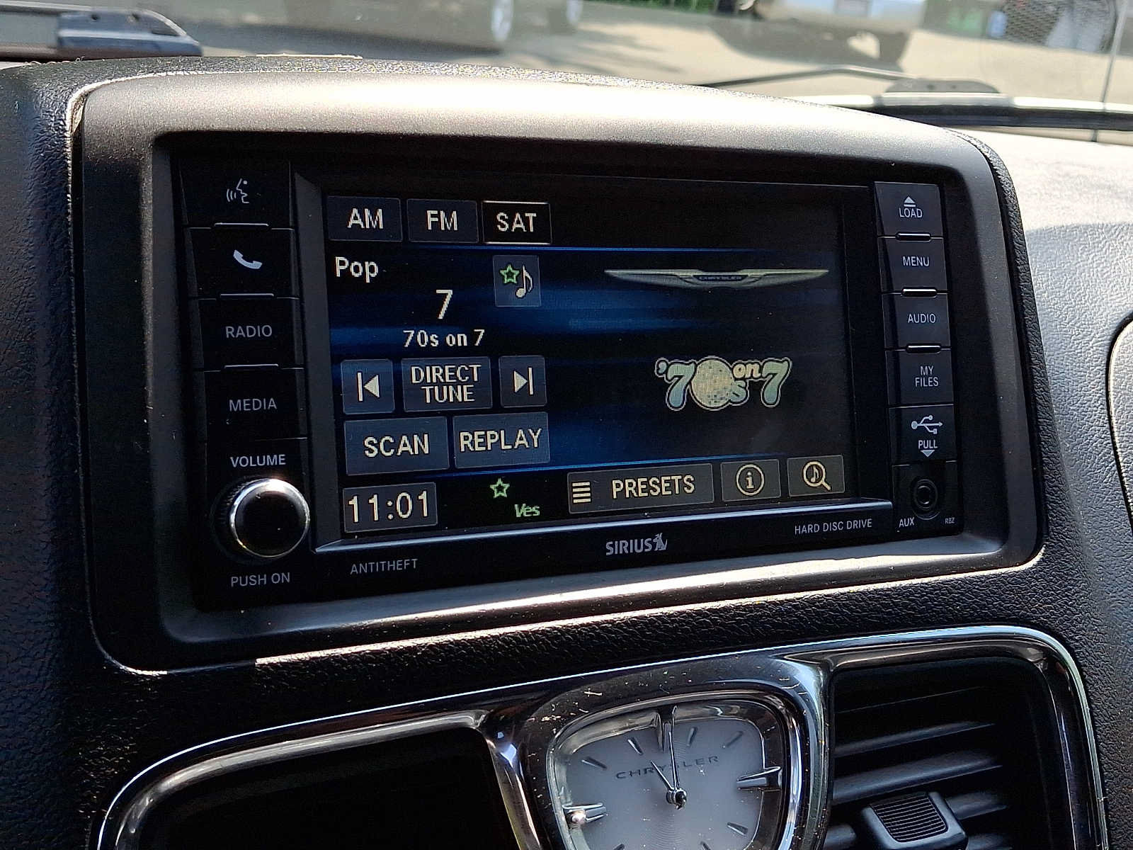 Used 2014 Chrysler Town & Country S FWD image 20