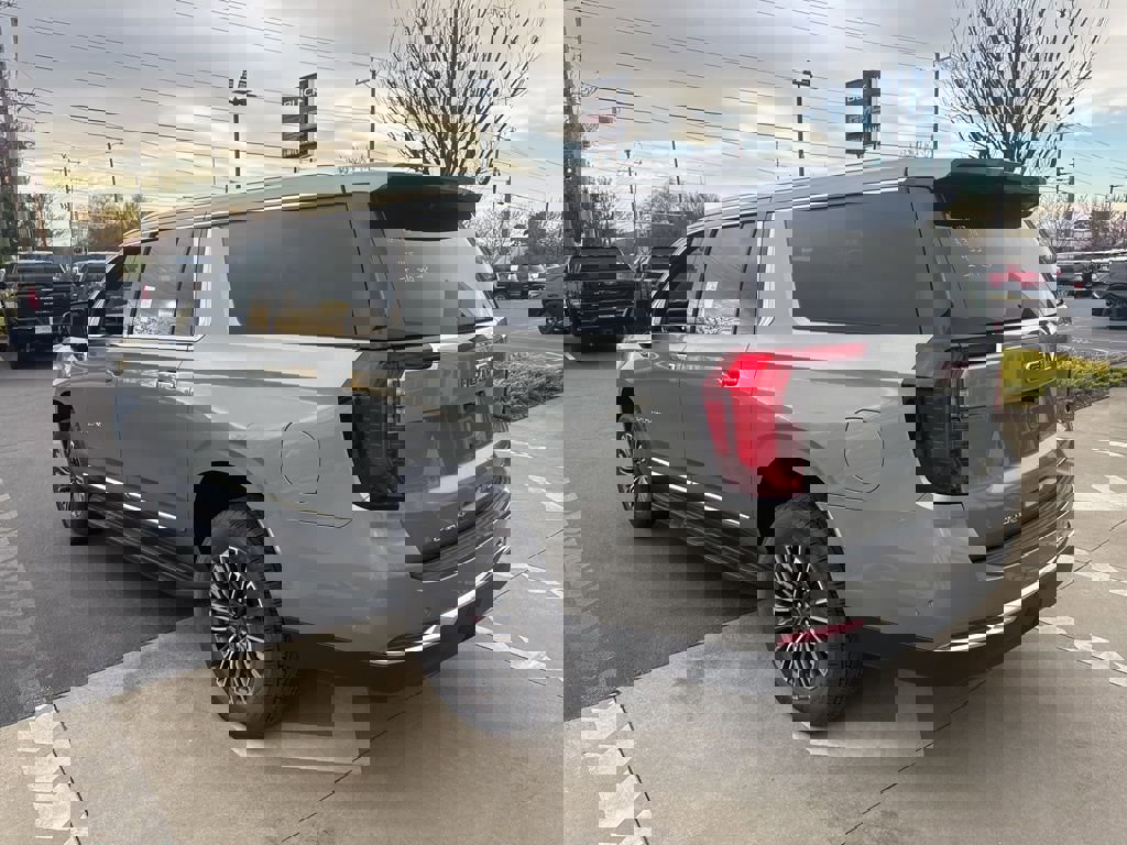 Certified 2026 GMC Yukon XL Elevation w/ Elevation Premium Package image 5