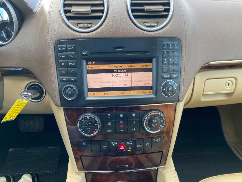 Used 2011 Mercedes-Benz GL 450 4MATIC w/ Premium 2 Pkg image 19