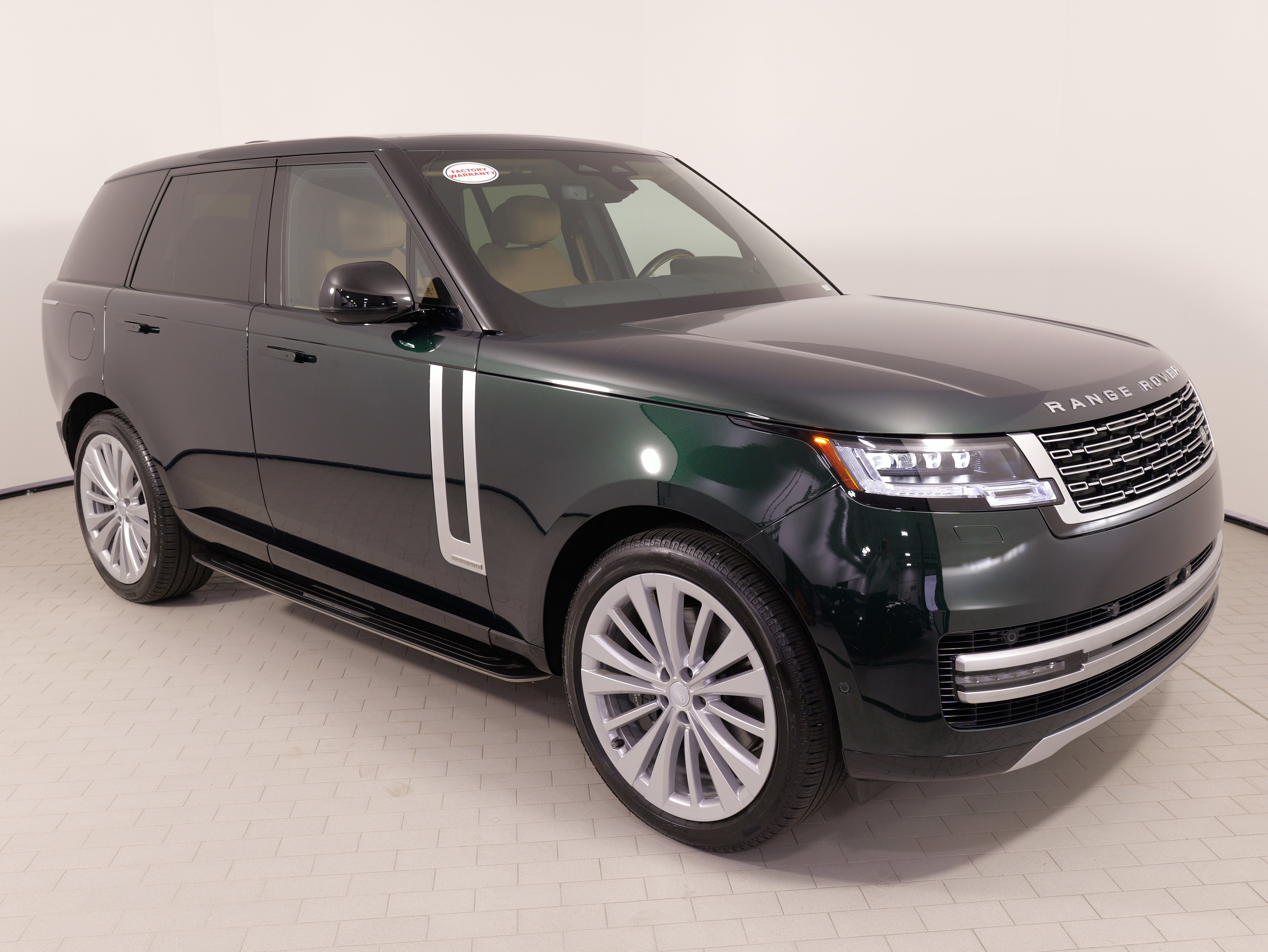 Used 2025 Land Rover Range Rover Autobiography image 7