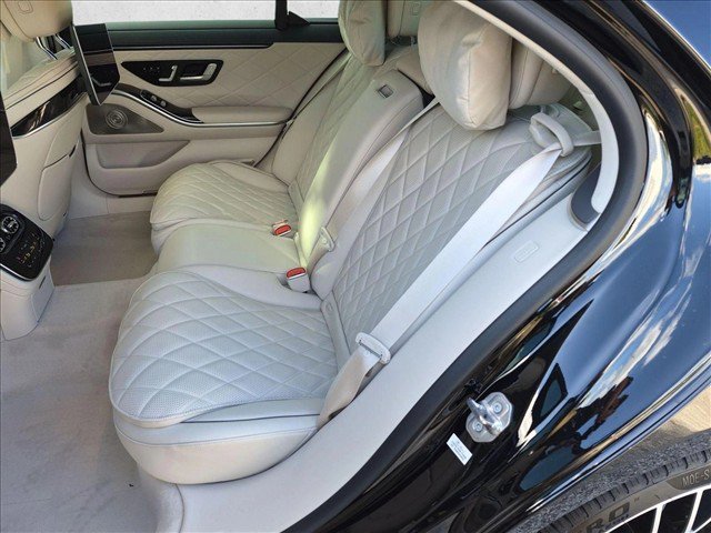 New 2027 Mercedes-Benz S 580 4MATIC Sedan image 14