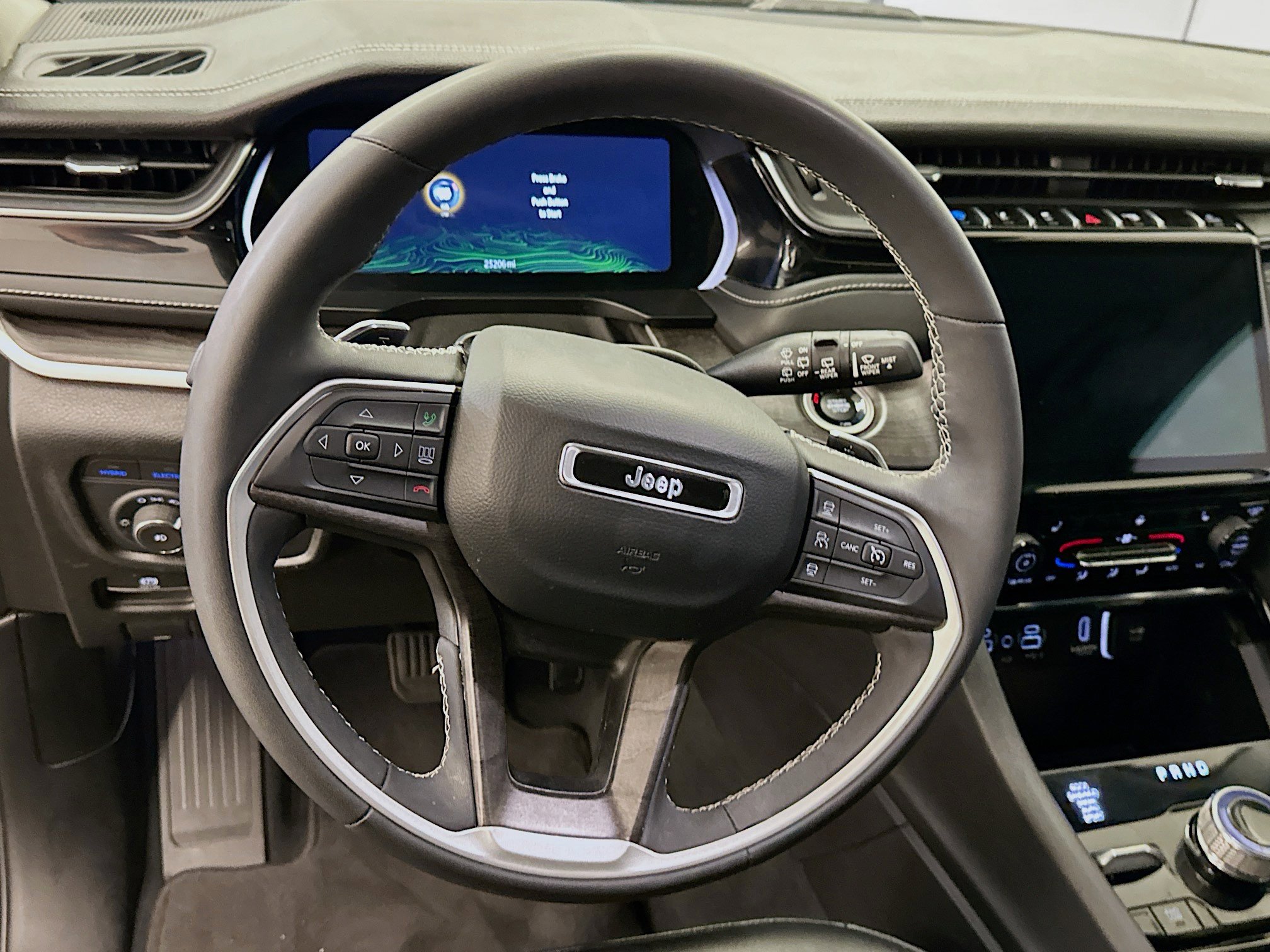 Used 2023 Jeep Grand Cherokee 4WD 4xe image 18