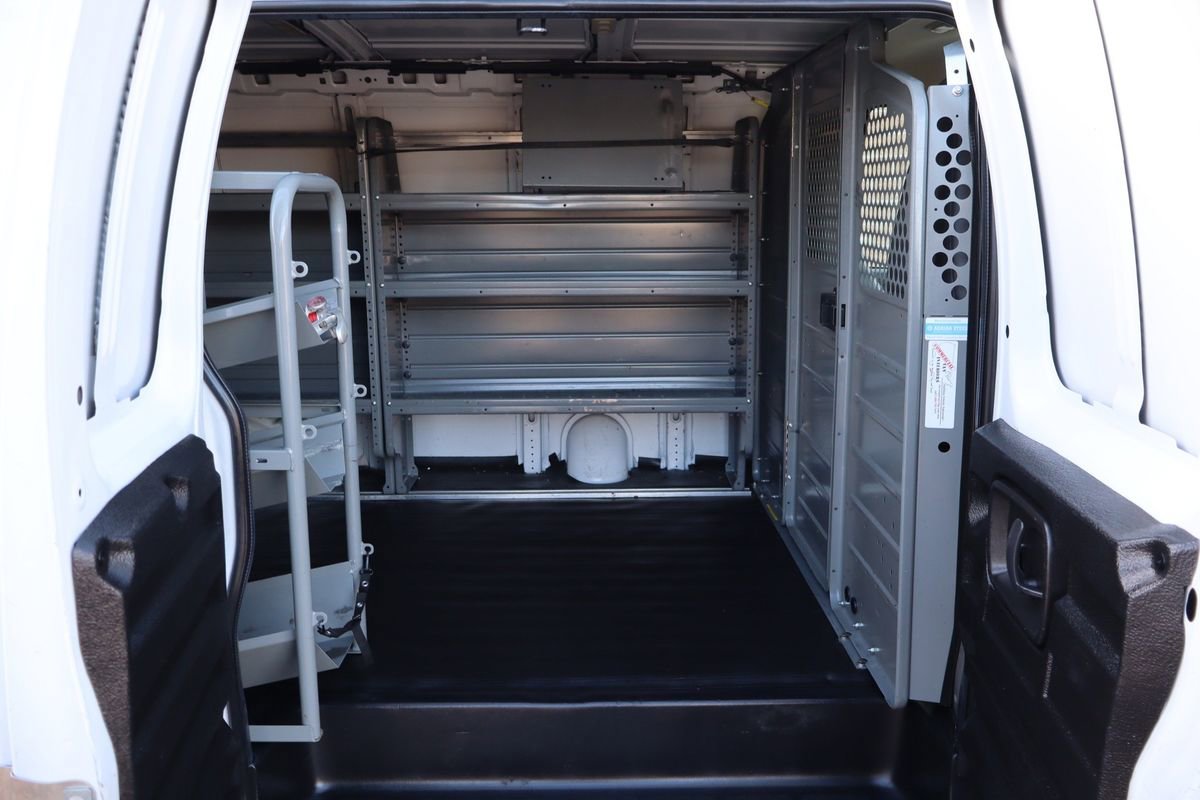 Used 2020 Chevrolet Express 2500 w/ Enhanced Convenience Package image 18