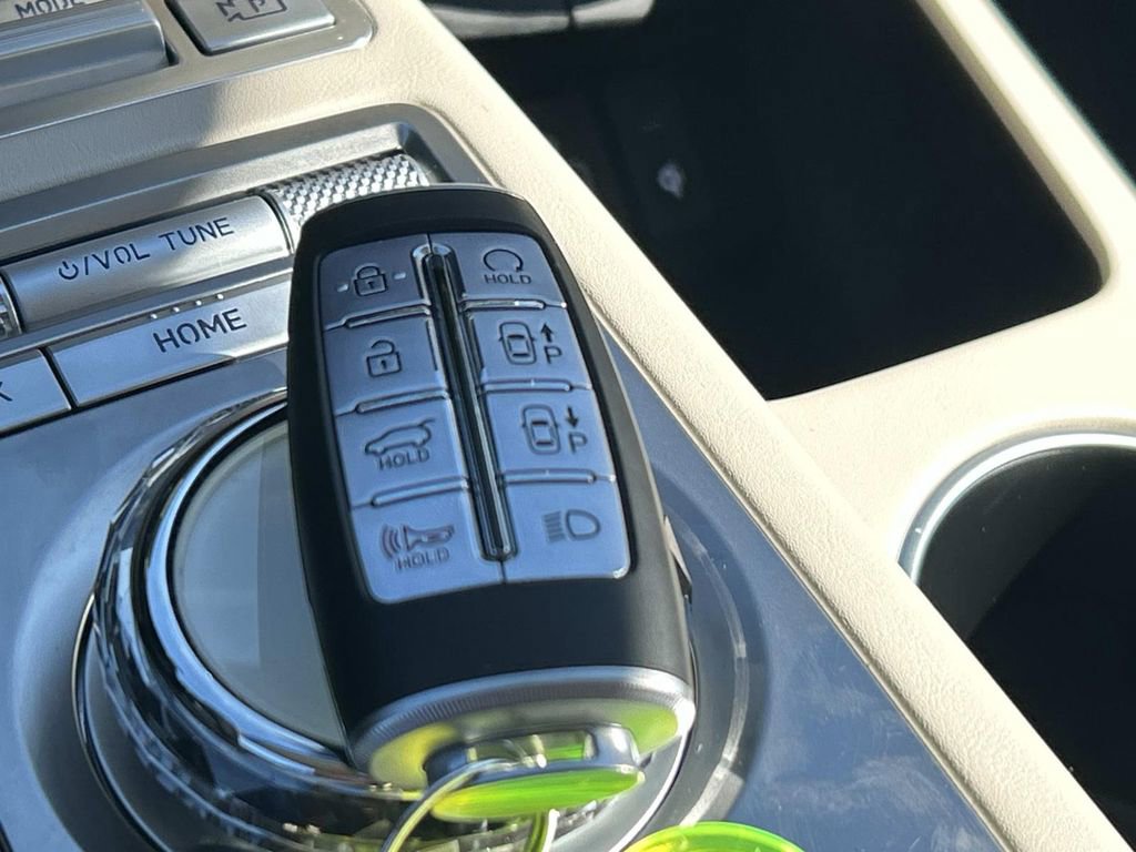 Used 2025 Genesis GV70 3.5T Sport w/ Sport Prestige Package image 39