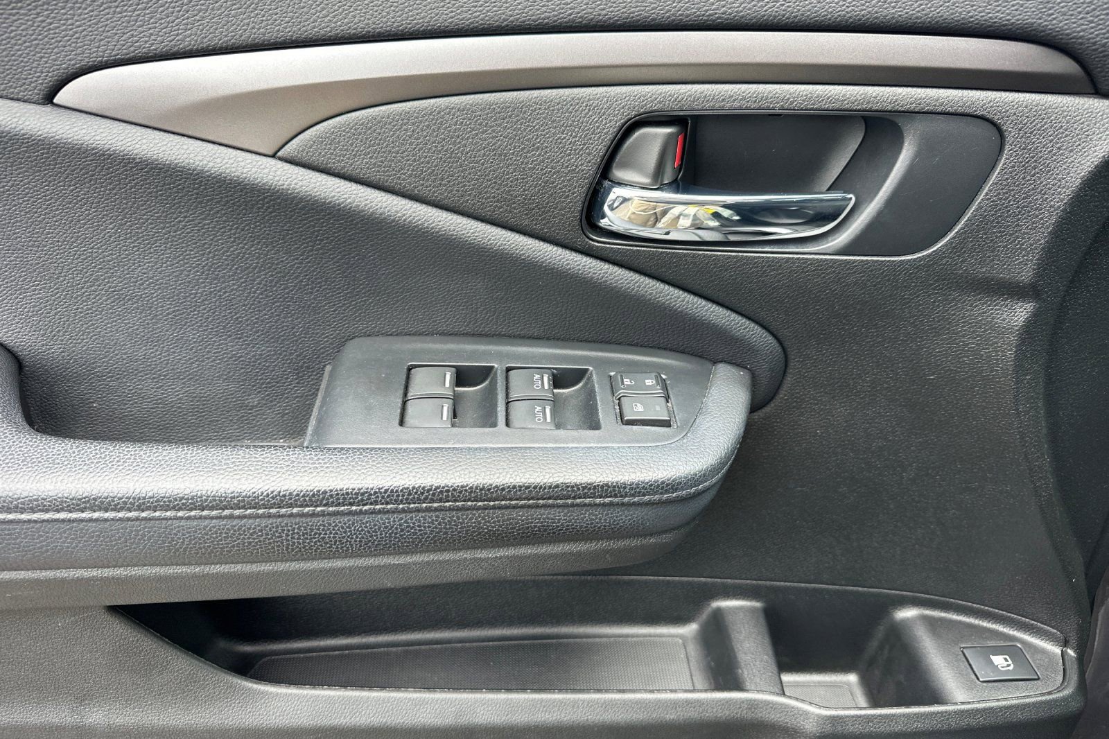 Used 2021 Honda Passport Sport image 8