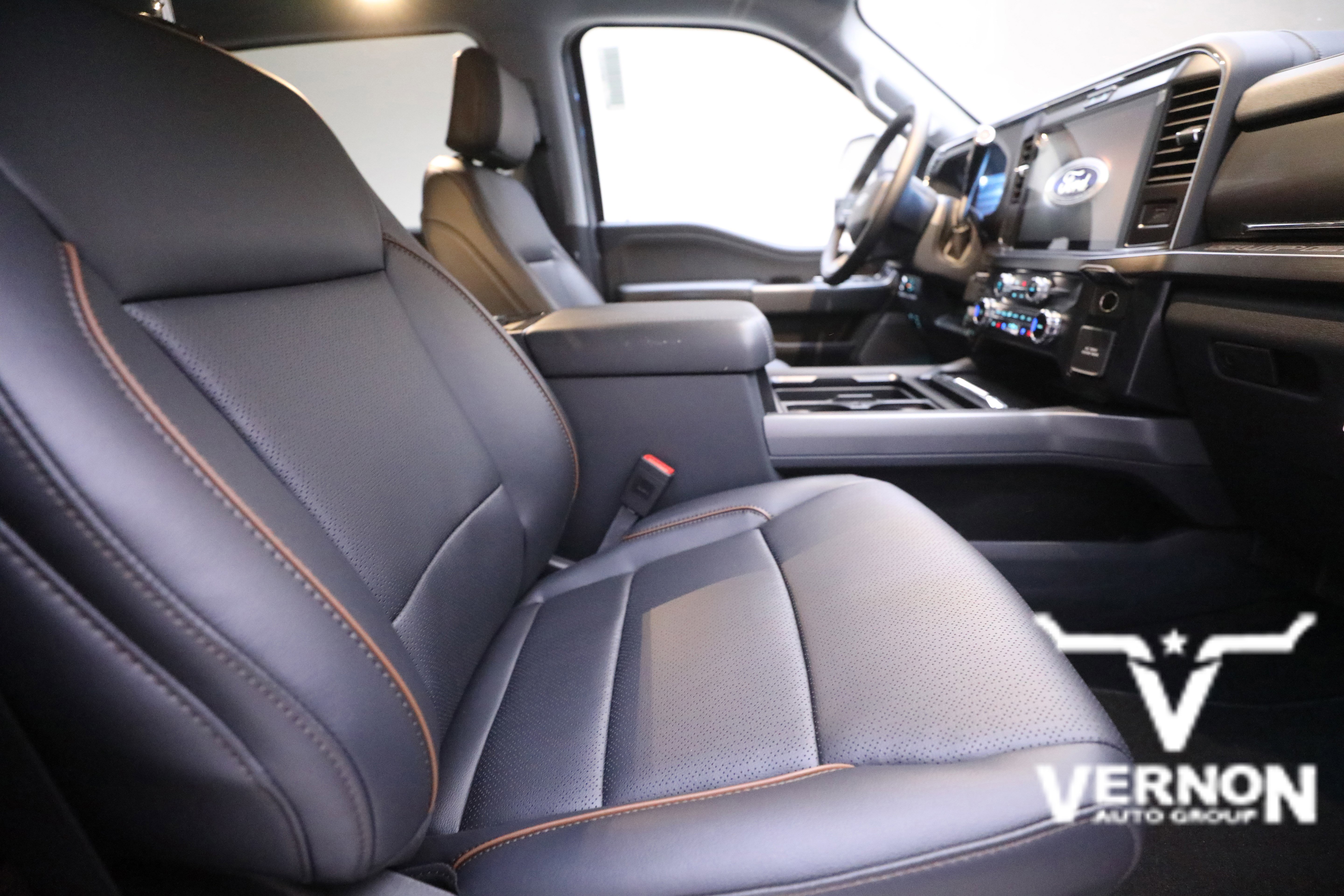 New 2026 Ford F250 Lariat w/ Chrome Package image 11