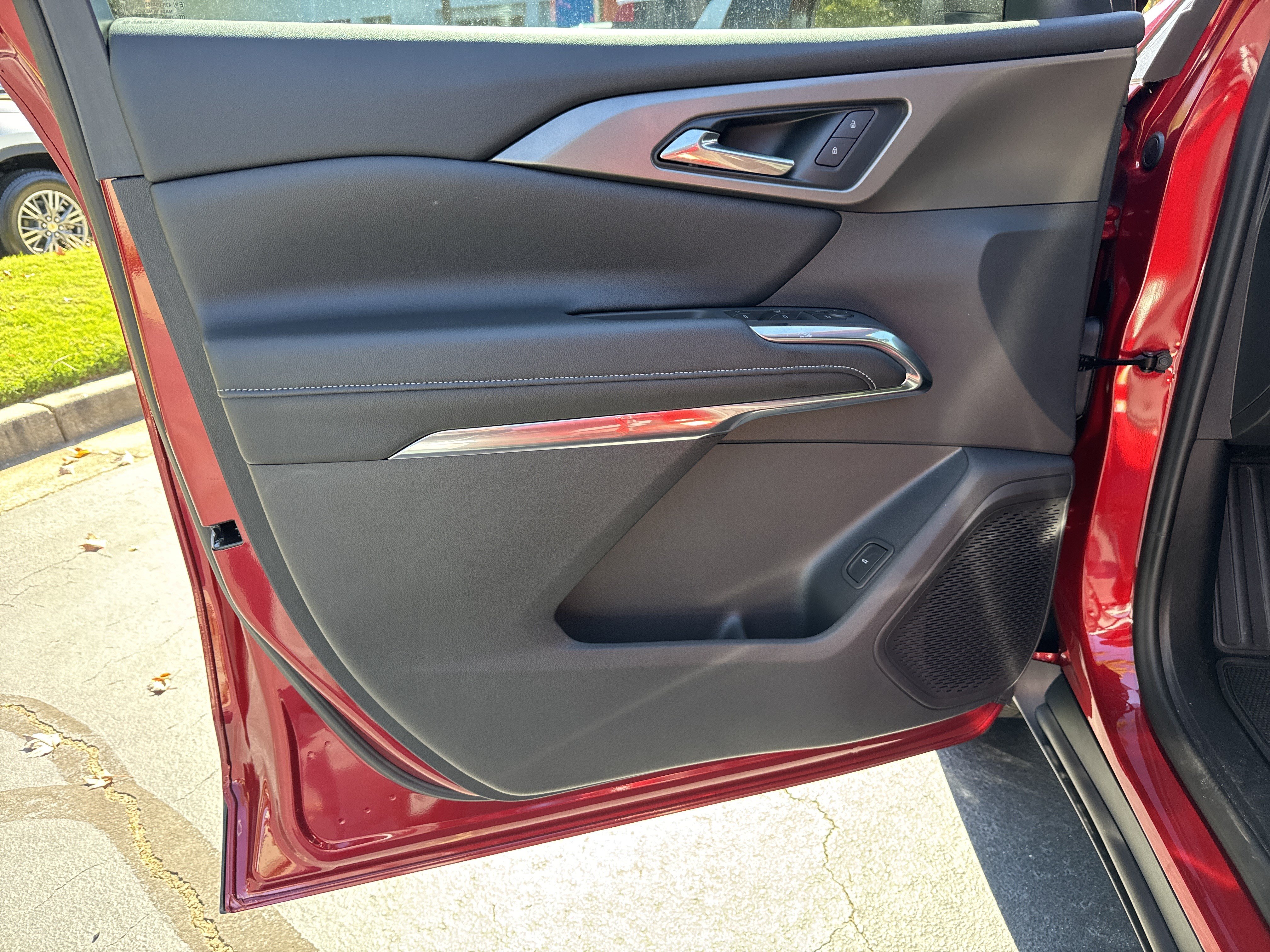 New 2026 Chevrolet Traverse LT FWD image 10