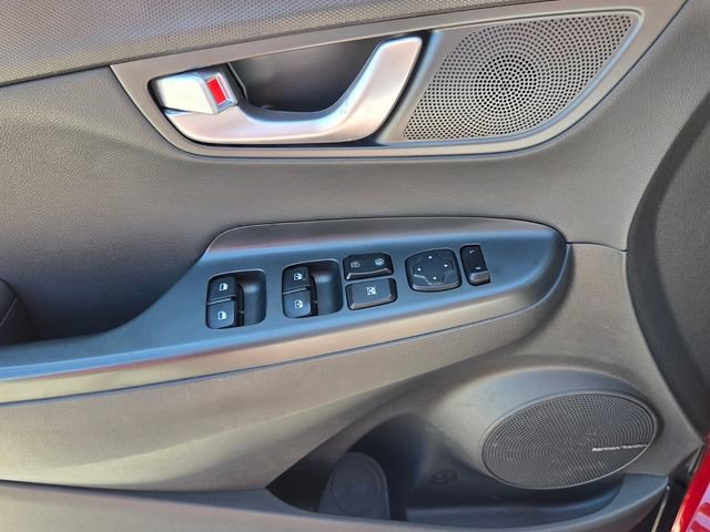 Used 2022 Hyundai Kona Limited image 34