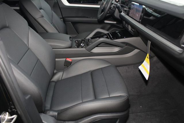 New 2026 Porsche Cayenne image 25