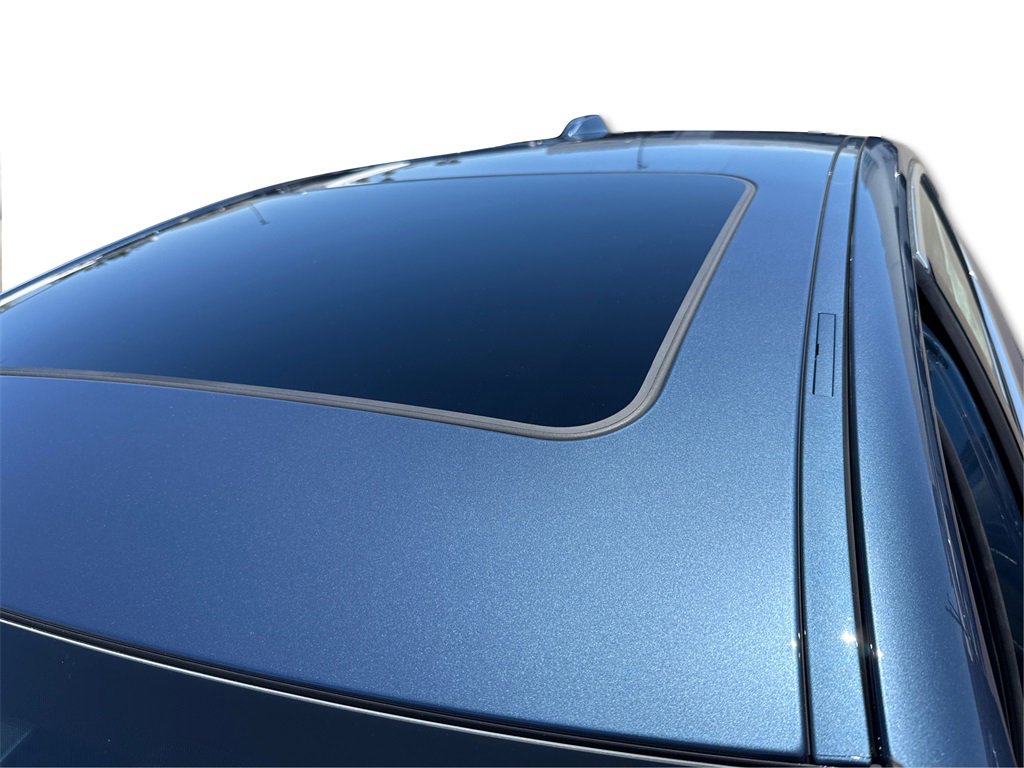New 2025 BMW 330i Sedan w/ Convenience Package image 12