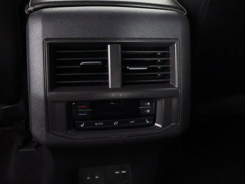 Used 2022 Volkswagen Atlas SEL Premium image 39