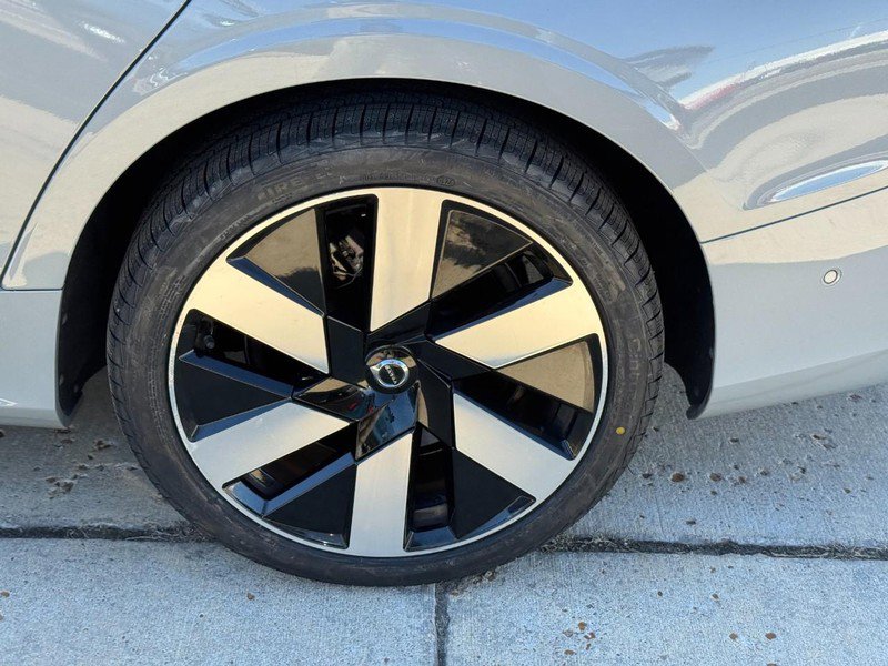 Certified 2024 Volvo S60 T8 Plus w/ Climate Package image 8