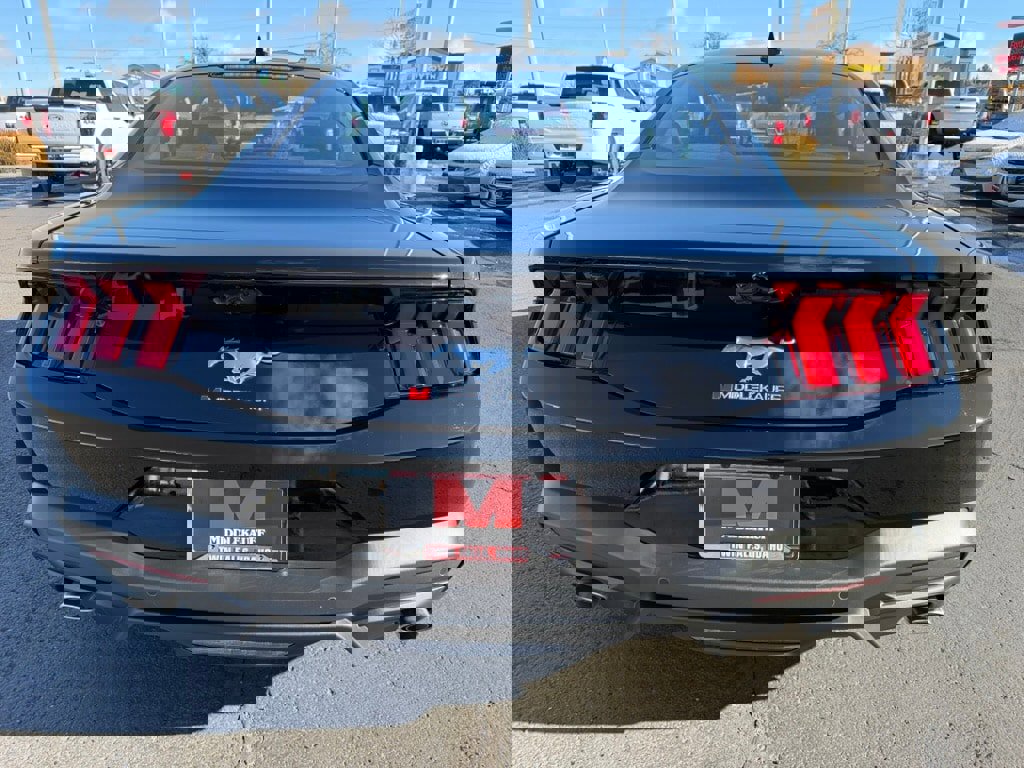 New 2026 Ford Mustang Coupe image 4