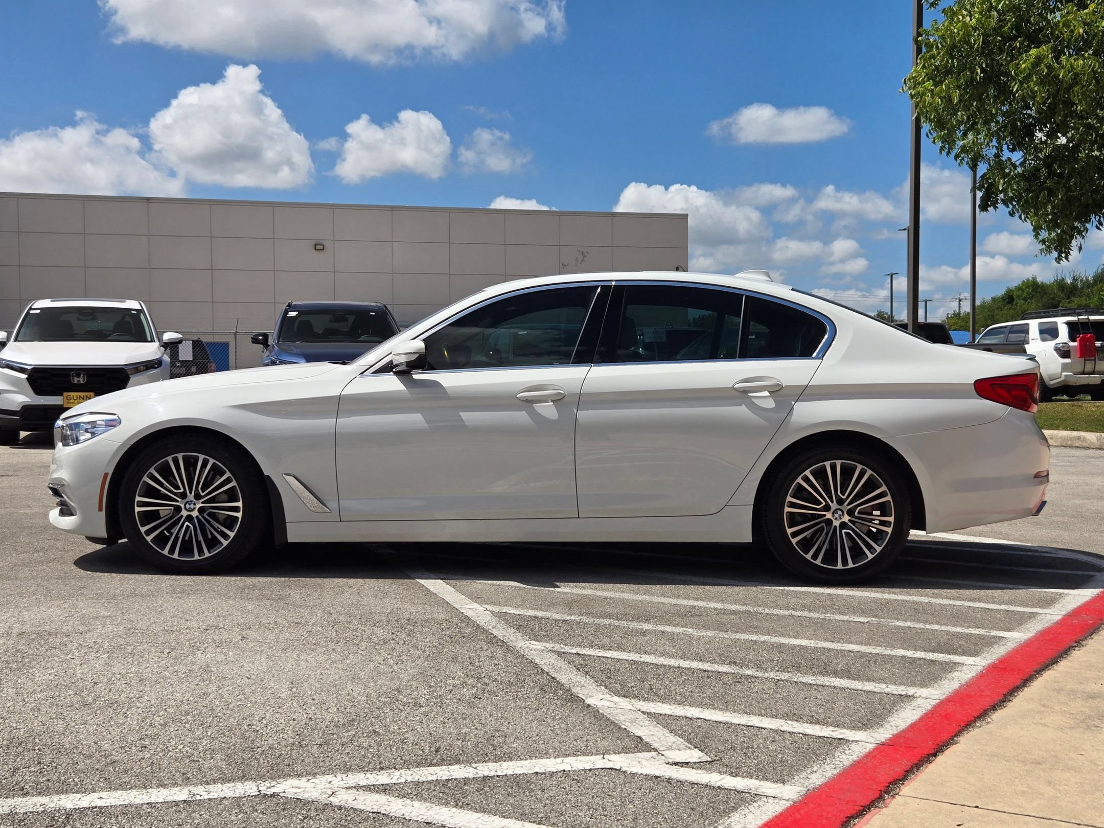 Used 2019 BMW 540i w/ Convenience Package RWD image 6