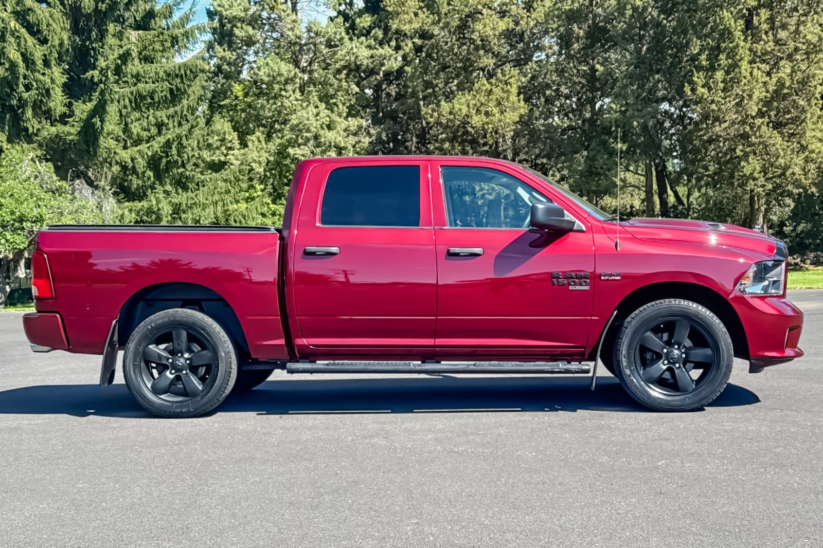 Used 2019 RAM 1500 Express w/ Wheel & Sound Group AWD/4WD video 3