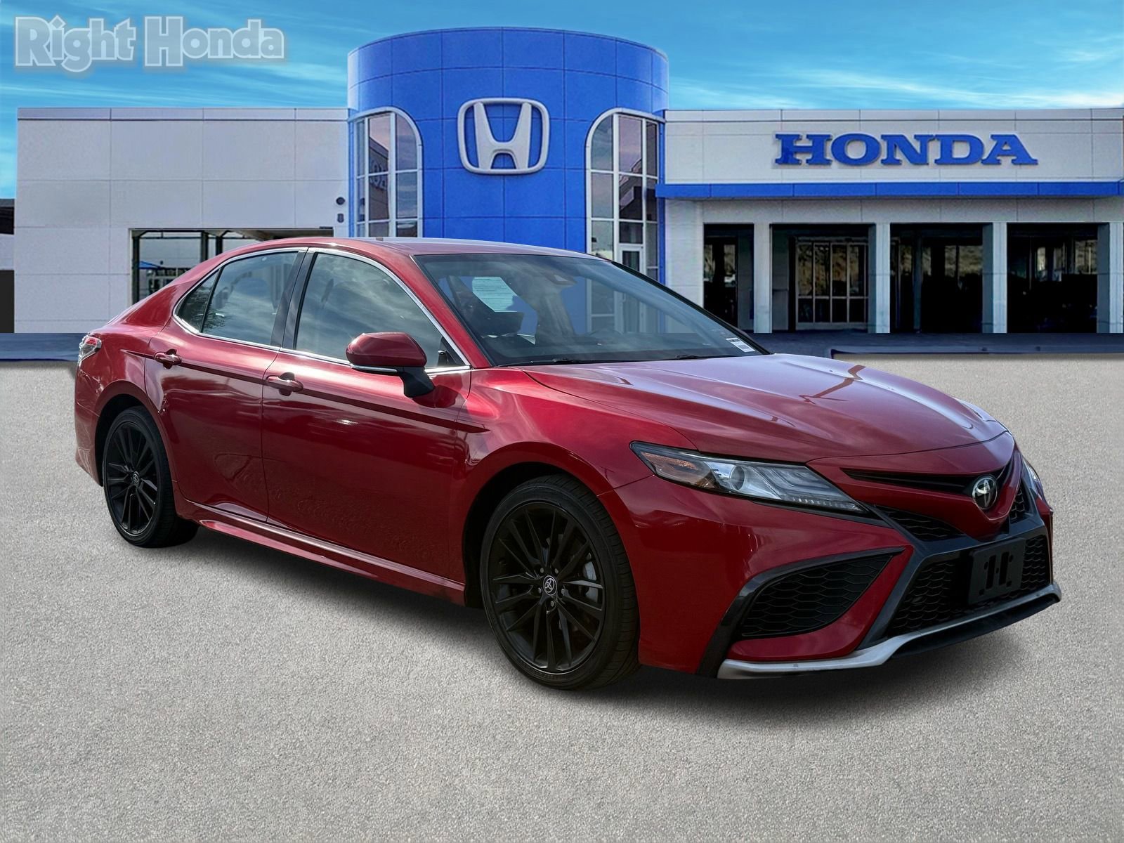 Used 2023 Toyota Camry XSE FWD image 10