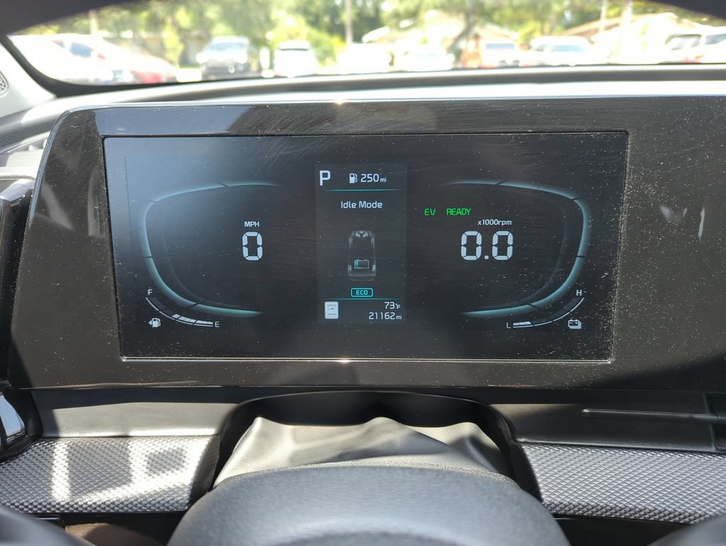 Used 2025 Kia Sportage LX FWD image 37