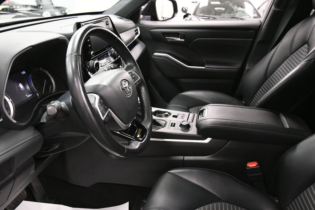 Used 2022 Toyota Highlander XSE image 20